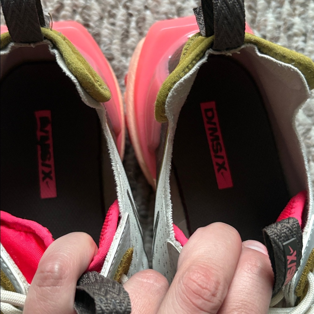 Nike women’s sneakers - Picture 8 of 9